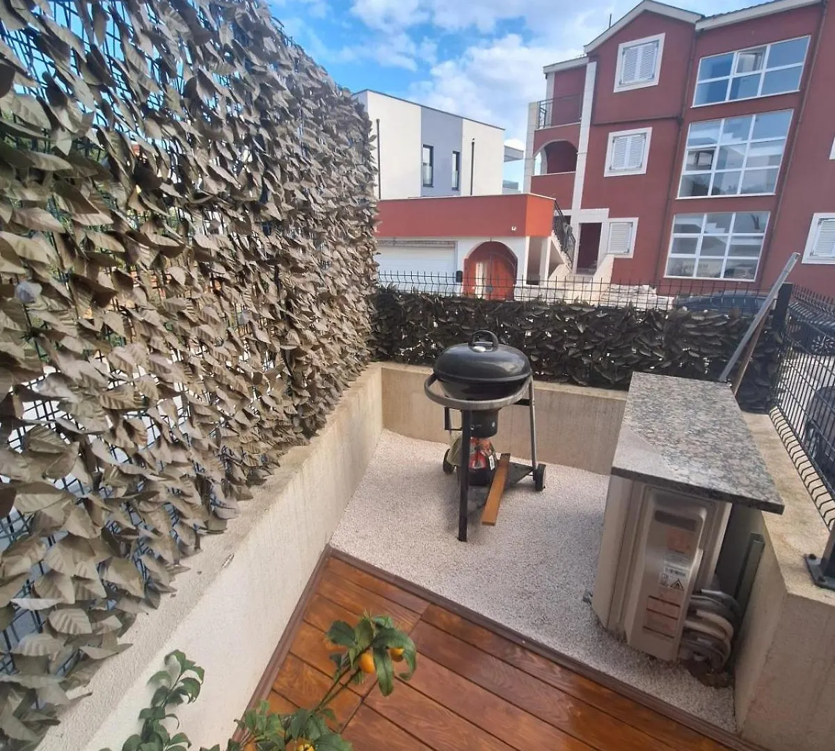 Holiday Apartment In Okrug Gornji With Terrace, Air Conditioning, Wifi, Washing Machine 5070-1 Trogir